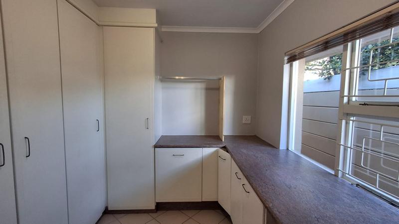 4 Bedroom Property for Sale in Flamingo Vlei Western Cape